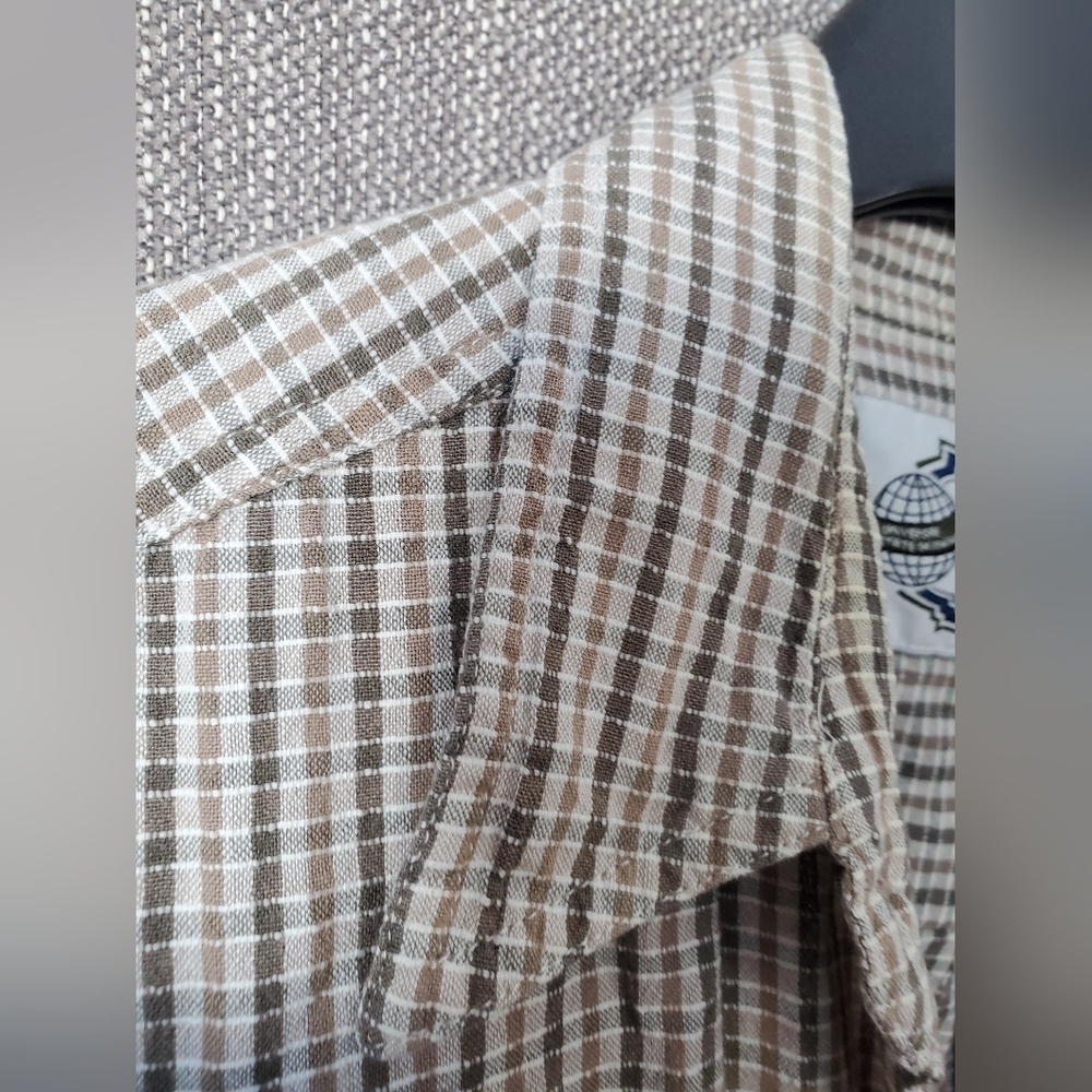 Men's Large Beige Checkered Short Sleeve Shirt - Picture 5 of 10